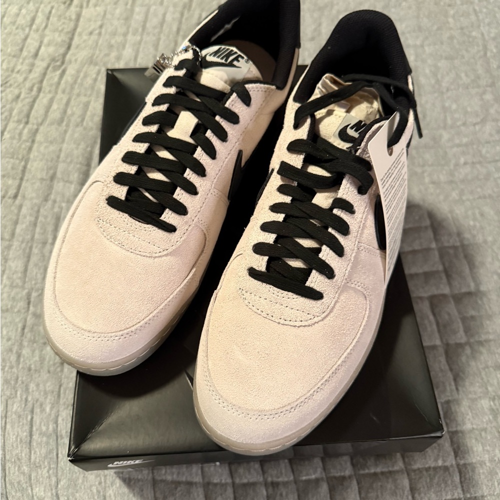 Nike Field General Sneakers